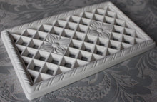 Plaster Med Air Vent Victorian Design, 350mm X 210mm (with insect mesh)