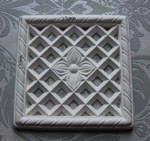 Sml Plaster Air Vent Cover Victorian 230mm X 230mm (with insect mesh)