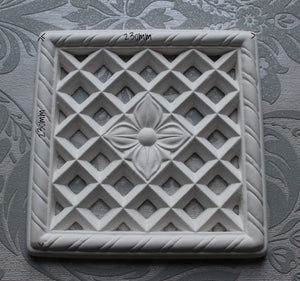 Sml Plaster Air Vent Cover Victorian 230mm X 230mm (with insect mesh)